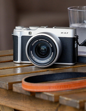 دوربین Fujifilm X-A7 با قیمت 700 دلار عرضه شد.